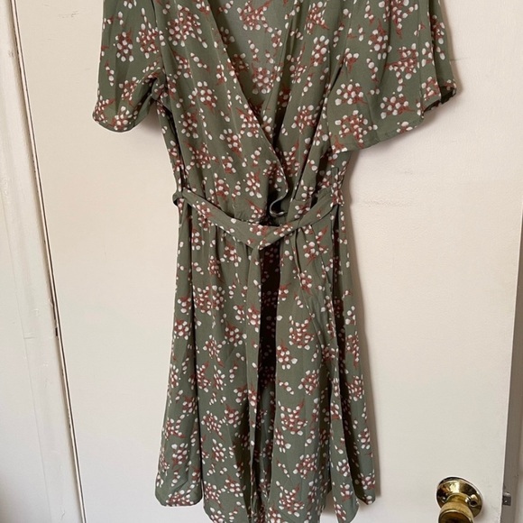 Floral dress - Picture 2 of 6